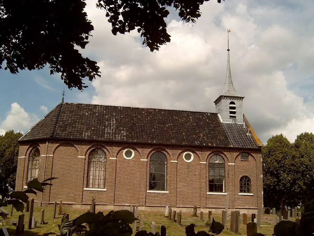 Sondel: Sondel, kerk 2006-07-31 14.39